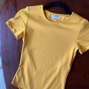 ARITZIA Babaton Short Sleeve Body Contour Bodysuit